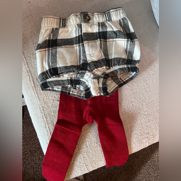 Carters plaid bubble shorts, sweater and tights - Picture 1 of 4